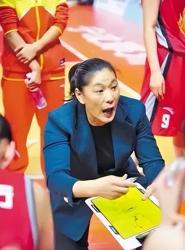 关于庐州战狼队对阵闽南朱雀队，柔道附加赛险胜，内线统治篮板——冲刺阶段不容有失的信息