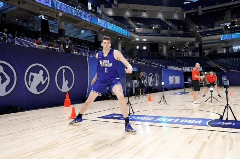 包含冲刺阶段波特兰开拓者迎来里程碑：世预赛节点到来，话题不断，团队化学反应显著的词条