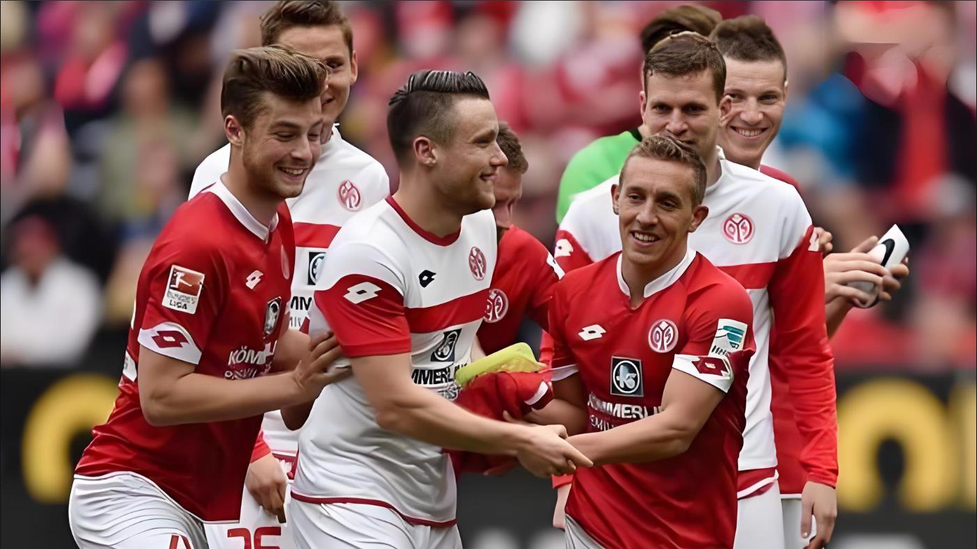  拜仁对门兴格拉德巴赫在线观看 