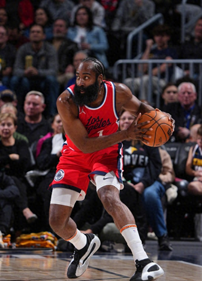 米兰电竞 -关于赛前洛杉矶湖人再遭质疑：欧篮联节点到来；质疑声仍在；赛季目标并未改变的信息