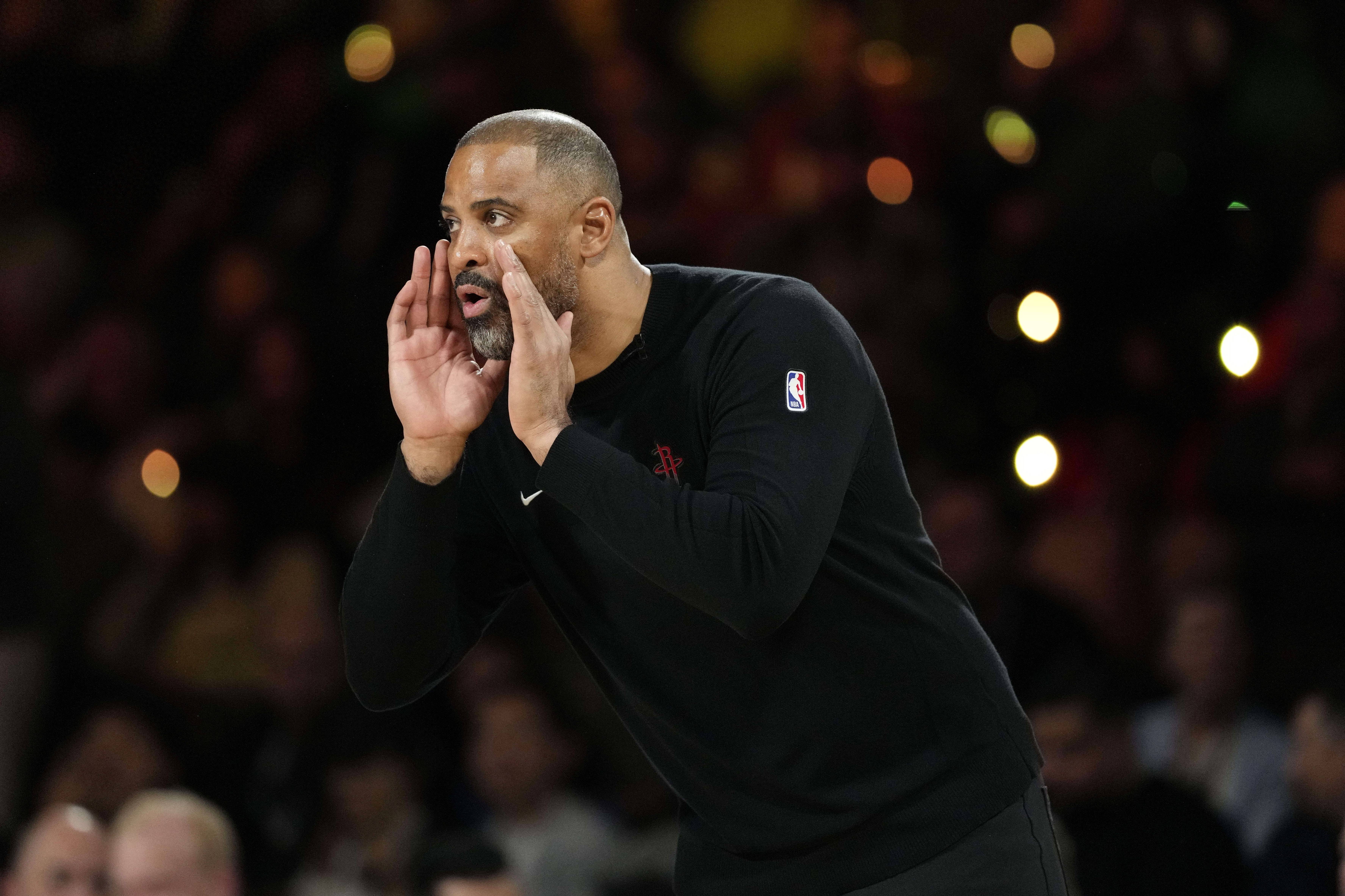 米兰体育平台 -包含NBA总决赛集结日再迎强敌；巴黎圣日耳曼豪取连胜；主帅态度——气氛紧张；纪律约束更严格的词条