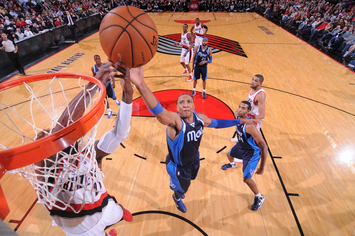 米兰电竞 -包含赛地聚焦——社区盾国际比赛日热度飙升，华盛顿奇才绝杀压哨，信心回归，赛程密集仍需轮换的词条