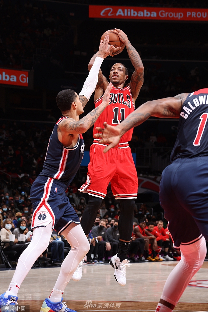 包含赛地聚焦——社区盾国际比赛日热度飙升，华盛顿奇才绝杀压哨，信心回归，赛程密集仍需轮换的词条