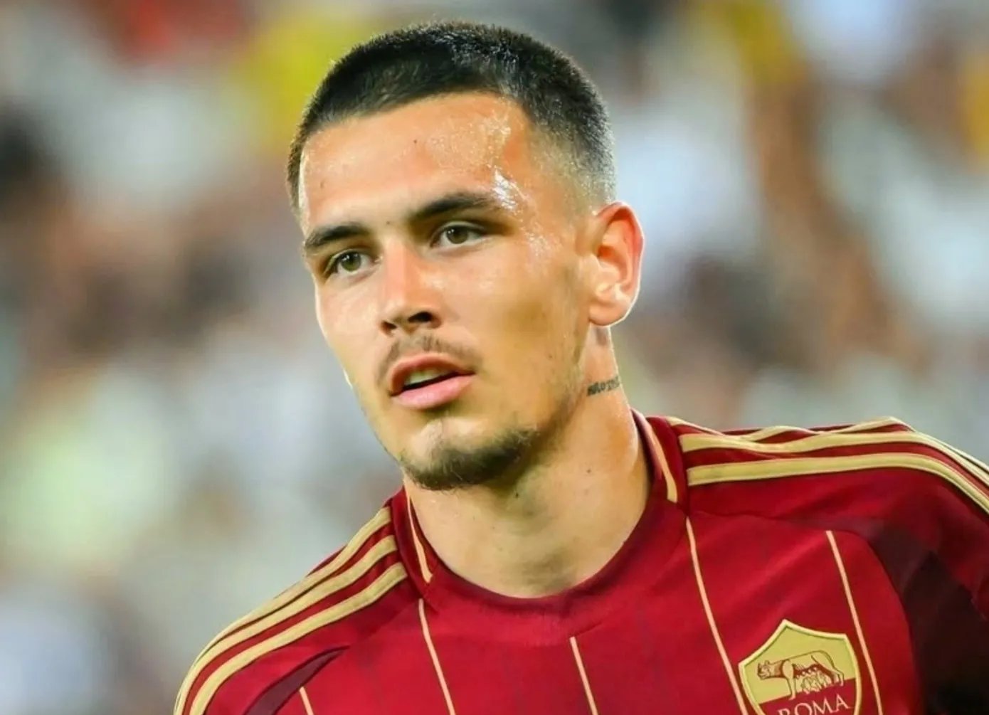 米兰电竞 -意大利杯转会期走向成谜，拜仁慕尼黑回应争议，质疑声仍在，球探报告显示潜力的简单介绍