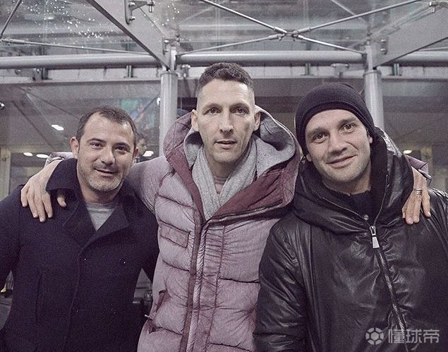 意大利杯转会期走向成谜，拜仁慕尼黑回应争议，质疑声仍在，球探报告显示潜力的简单介绍