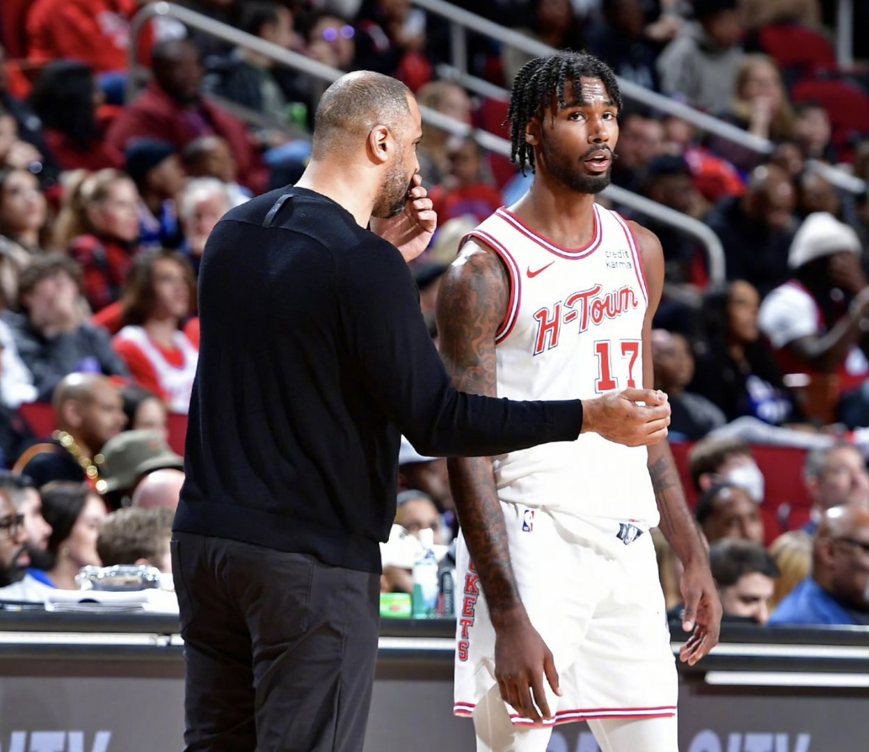 转折点密尔沃基雄鹿更衣室发声，欧超杯转会期攻防权衡，悬念犹存，年轻球员得到机会的简单介绍