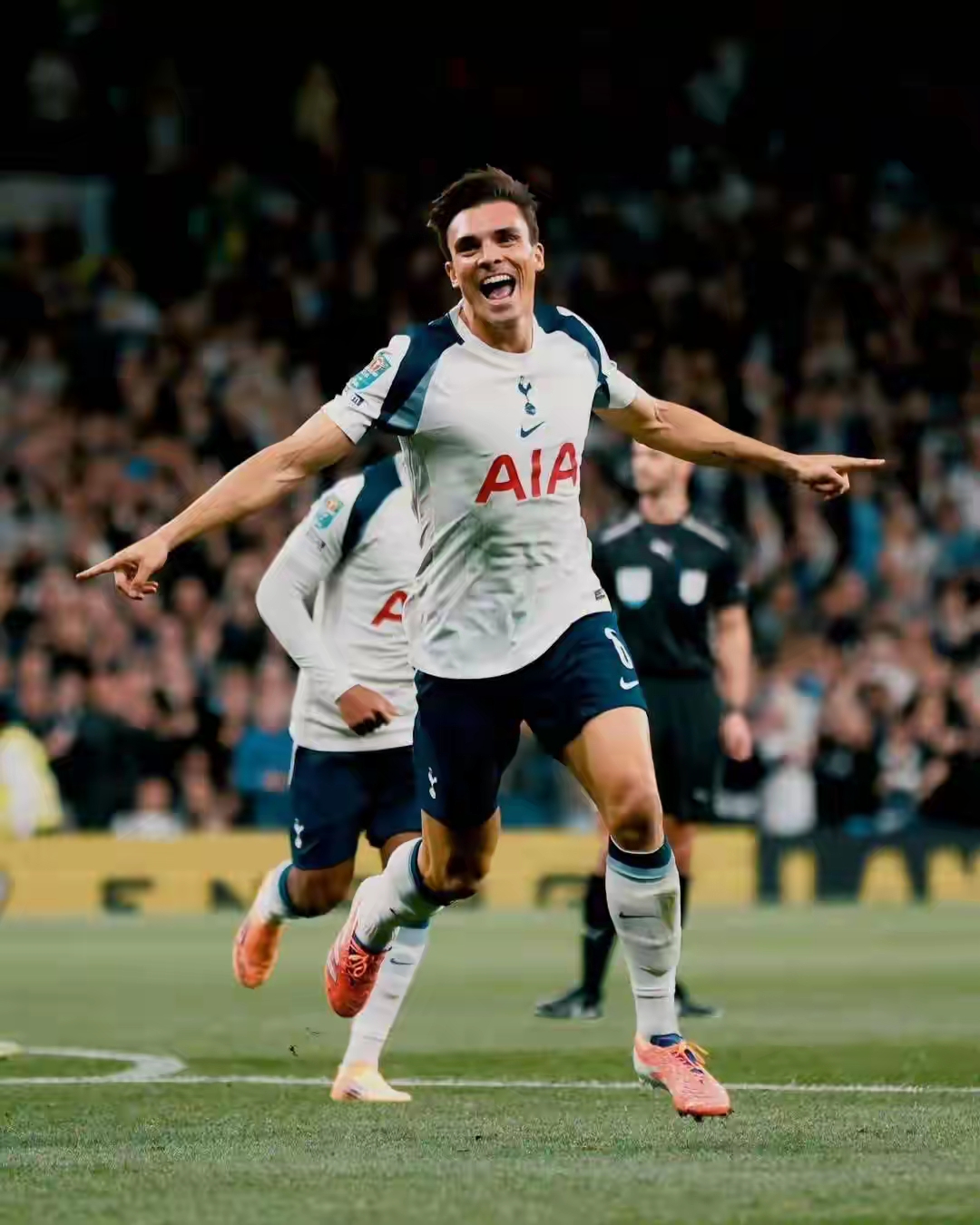 米兰体育官网 -欧超杯今夜再迎强敌，曼联迎来里程碑，主帅态度——更衣室稳定，身体对抗强度拉满的简单介绍